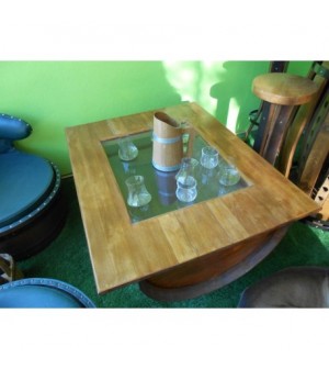 table basse avec plateau de bois ou fenetre verre